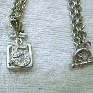 NEW VINTAGE Y2K DESIGNER NO. 5 PERFUME BOTTLE SILVER TONE RHINESTONE NECKLACE